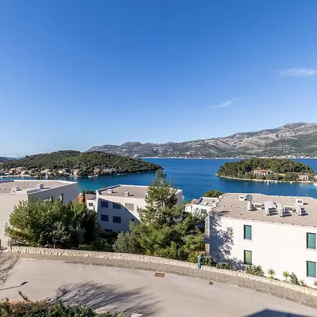 아파트 The Island - Korkya Luxury - Free Garage Parking 코츌라