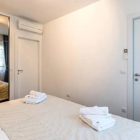 Apartment The Island - Korkya Luxury - Free Garage Parking Korcula Town